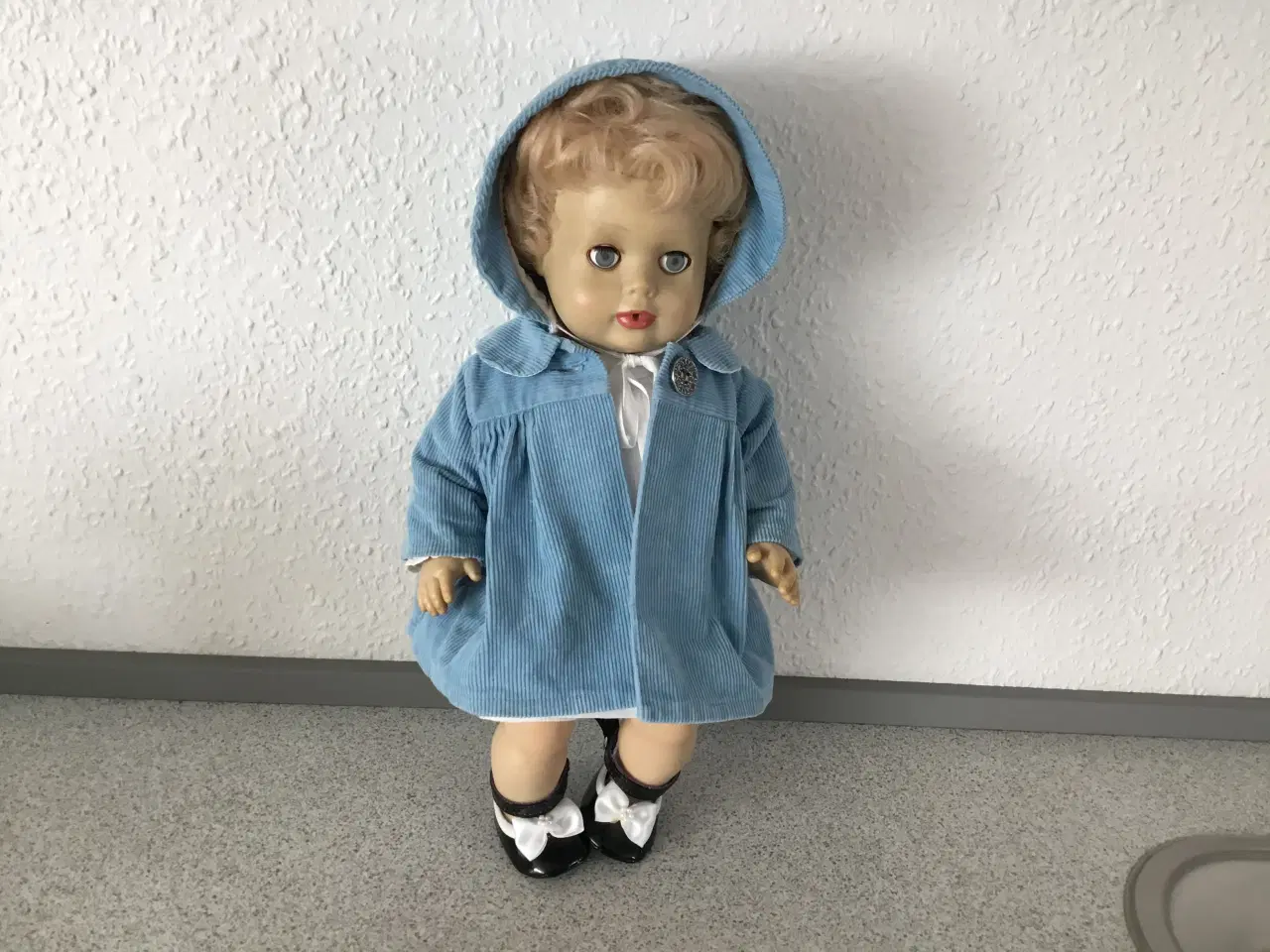 Billede 1 - Dukke Lisbeth fra Magasin