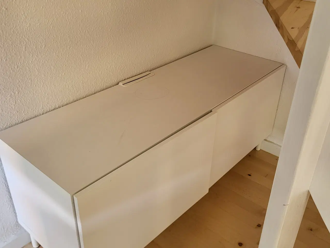 Billede 1 - Tv bord bestå ikea