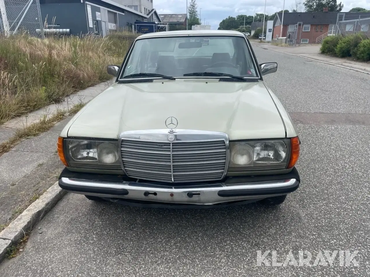 Billede 2 - Veteranbil Mercedes-Benz 230S