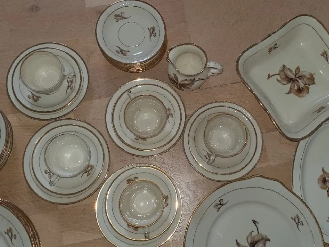 Billede 4 - Porcelæn service