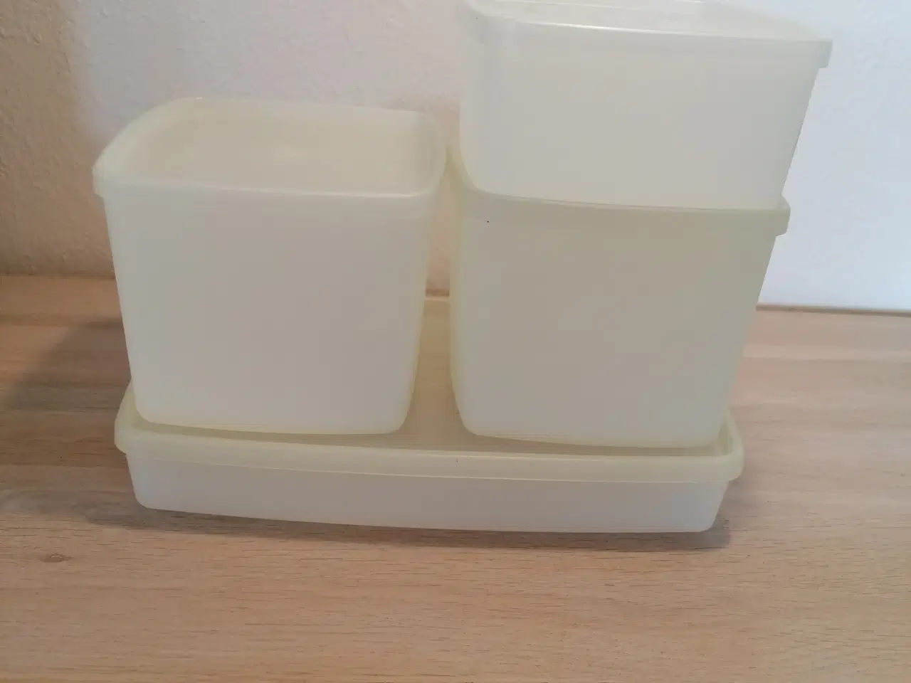 Billede 1 - Tupperware firlinger/ fryse/ opbevaringssæt