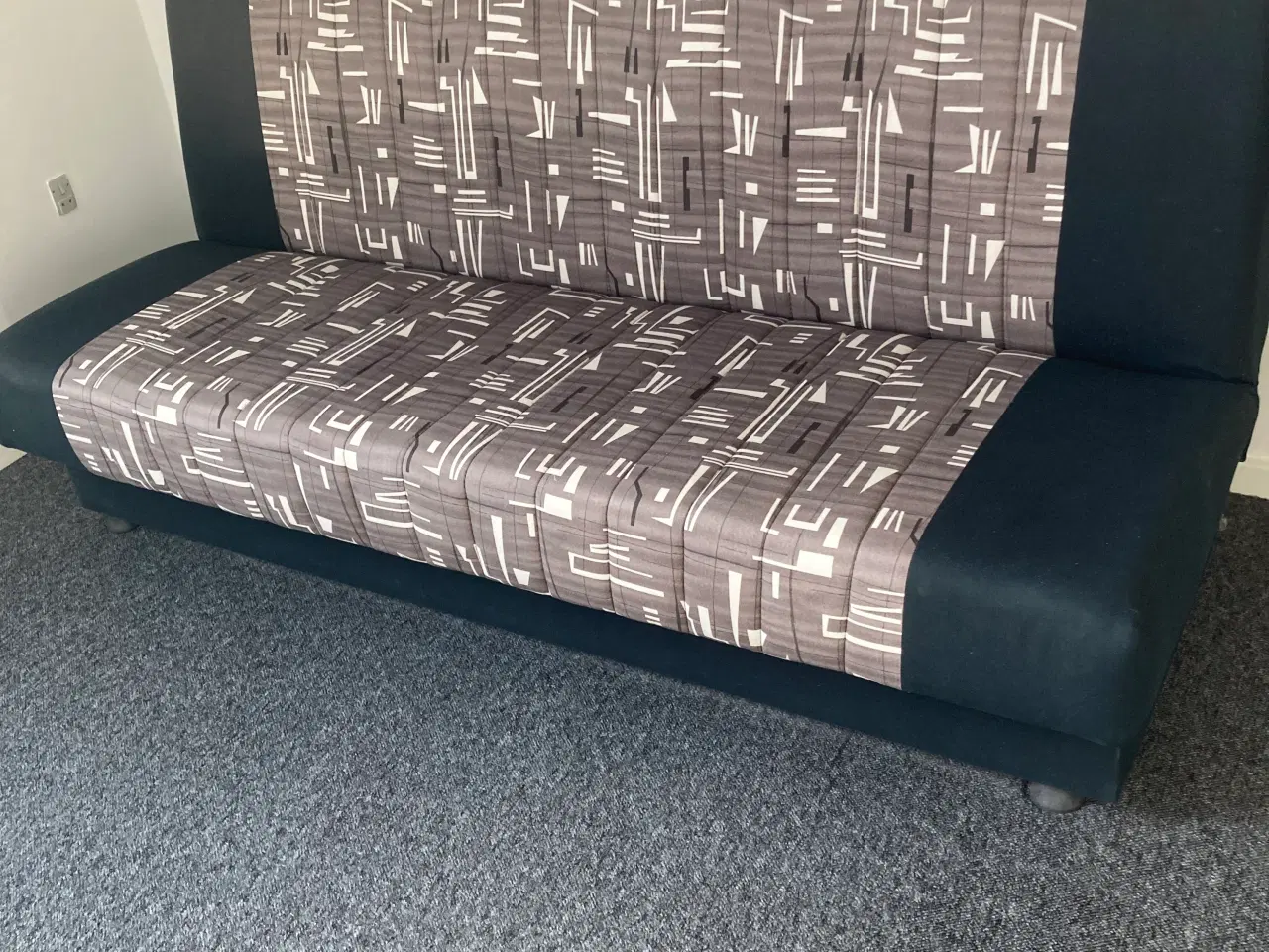 Billede 1 - Sovesofa m indbygget magasin