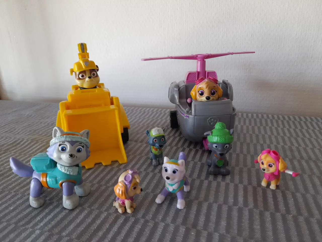 Billede 1 - Paw Patrol figurer og køretøjer