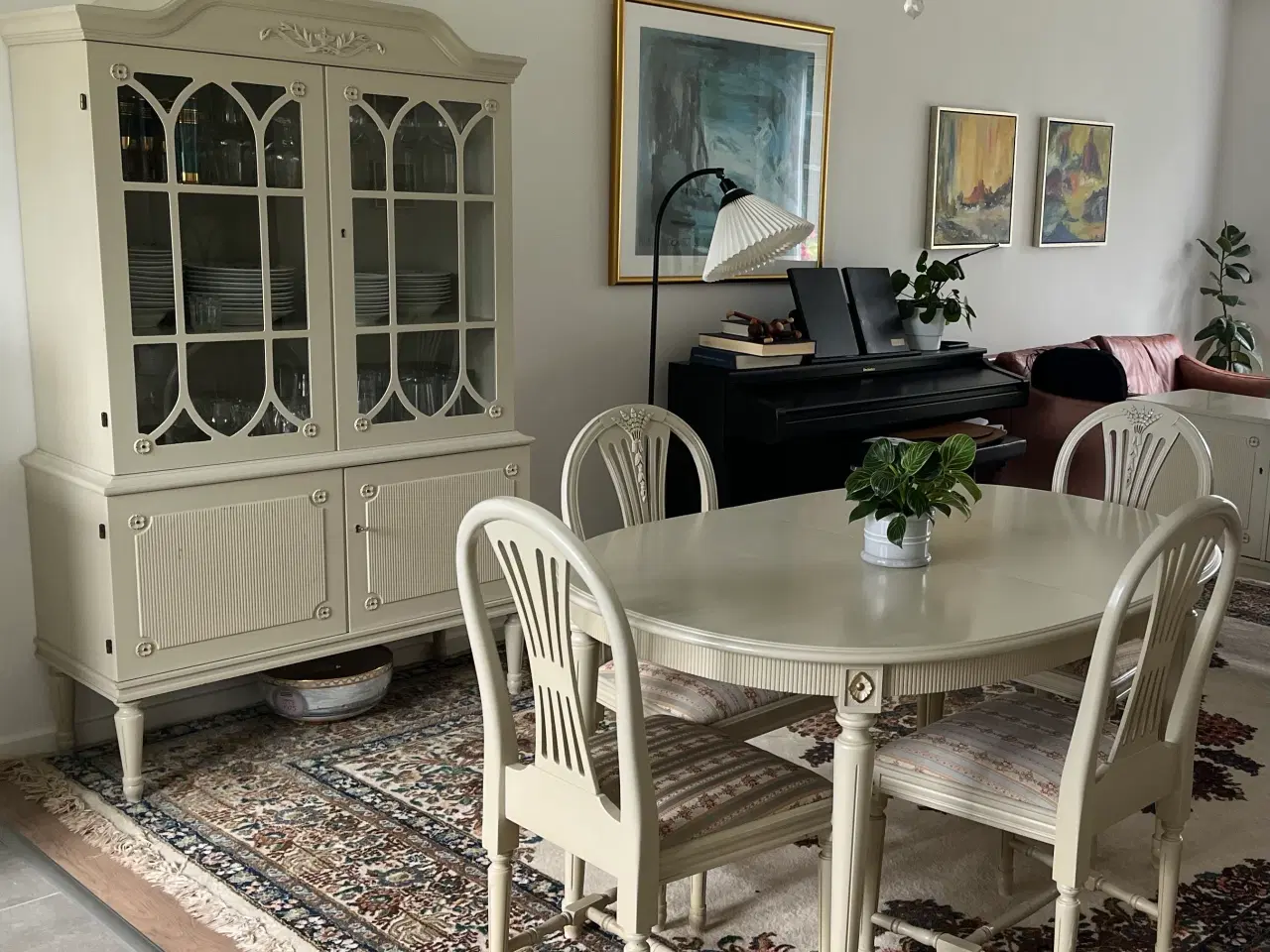 Billede 1 - Hepplewhite spisebord med 12 stole 