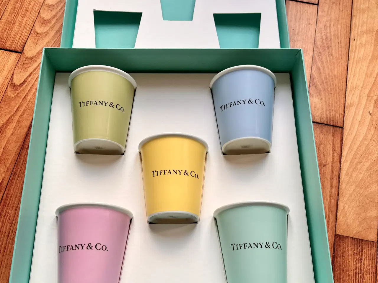 Billede 10 - Tiffany & Co Kaffekopper i benporcelæn