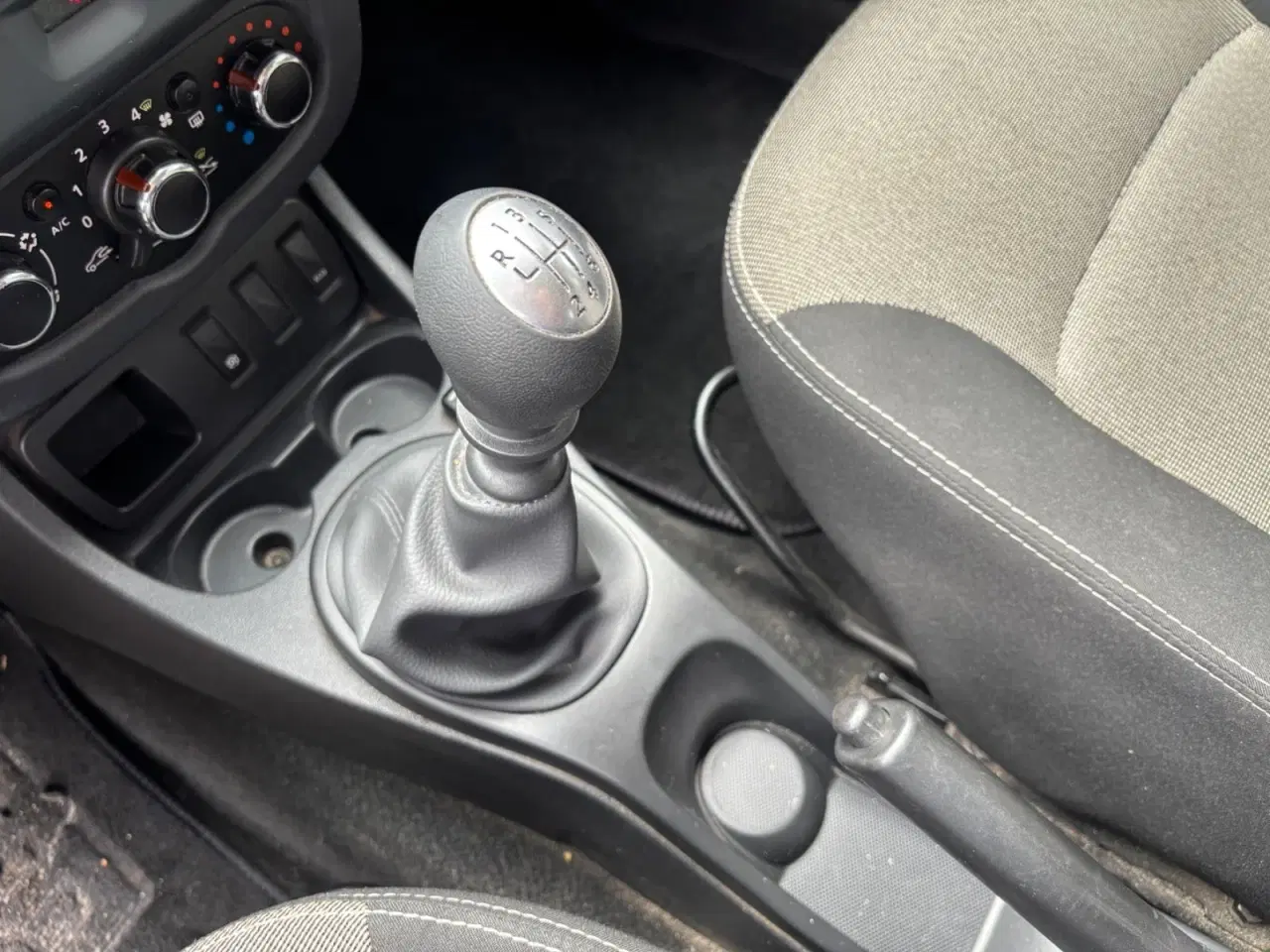 Billede 13 - Dacia Duster 1,5 dCi 90 Ambiance