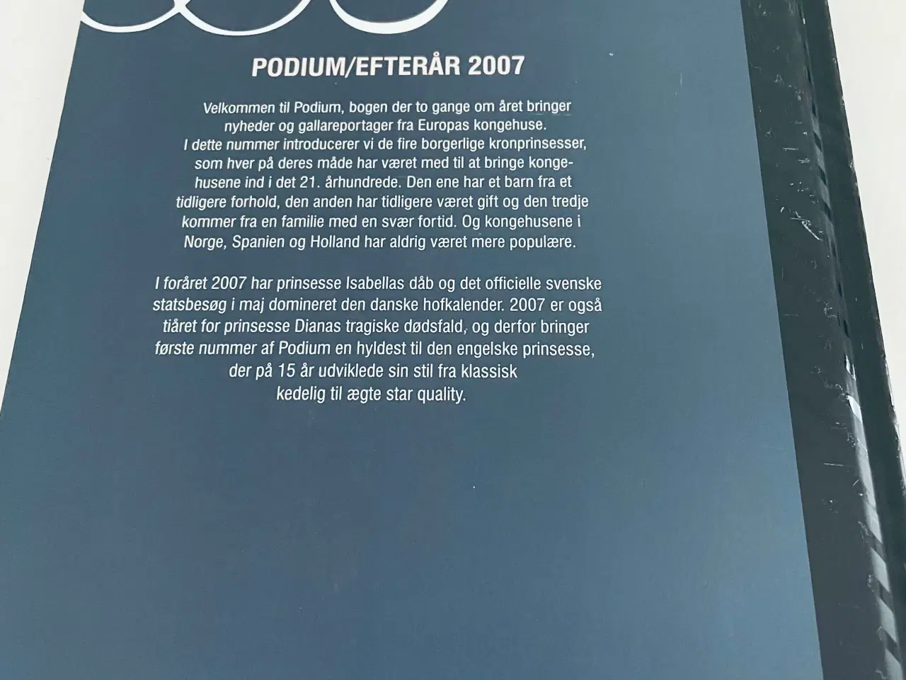 Billede 5 - Podium mode og livstil i Europas kongehuse