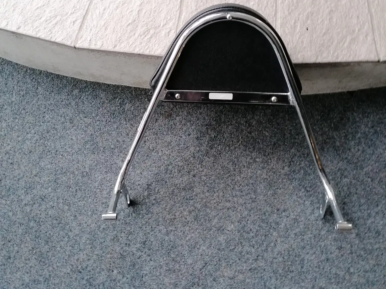 Billede 2 - Highway Hawk Sissy Bar "Fører" 