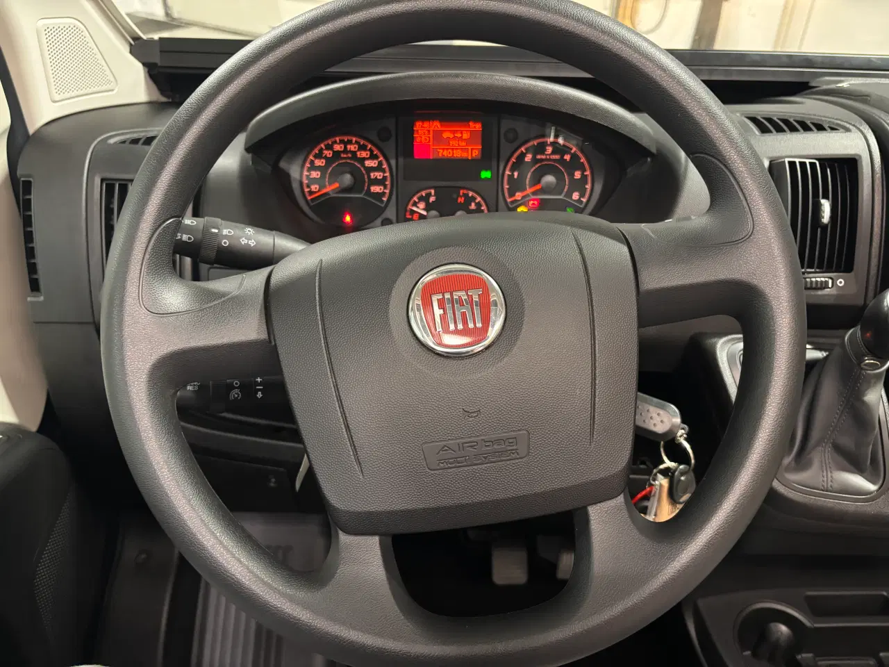 Billede 18 - Autocamper til salg - McLouis Menfys Prestige 4