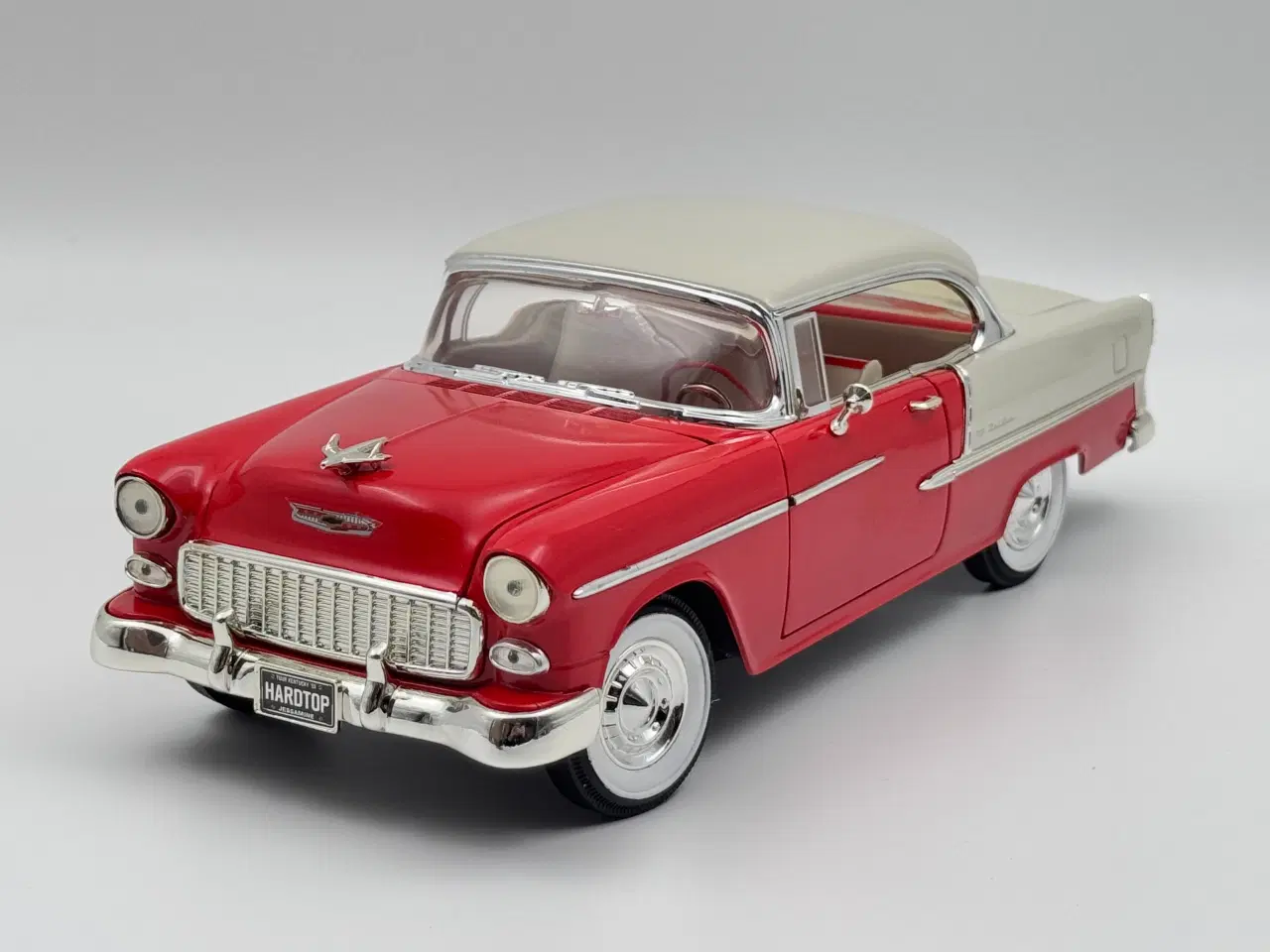 Billede 2 - 1955 Chevrolet Bel Air 1:18  Flot og detaljeret 