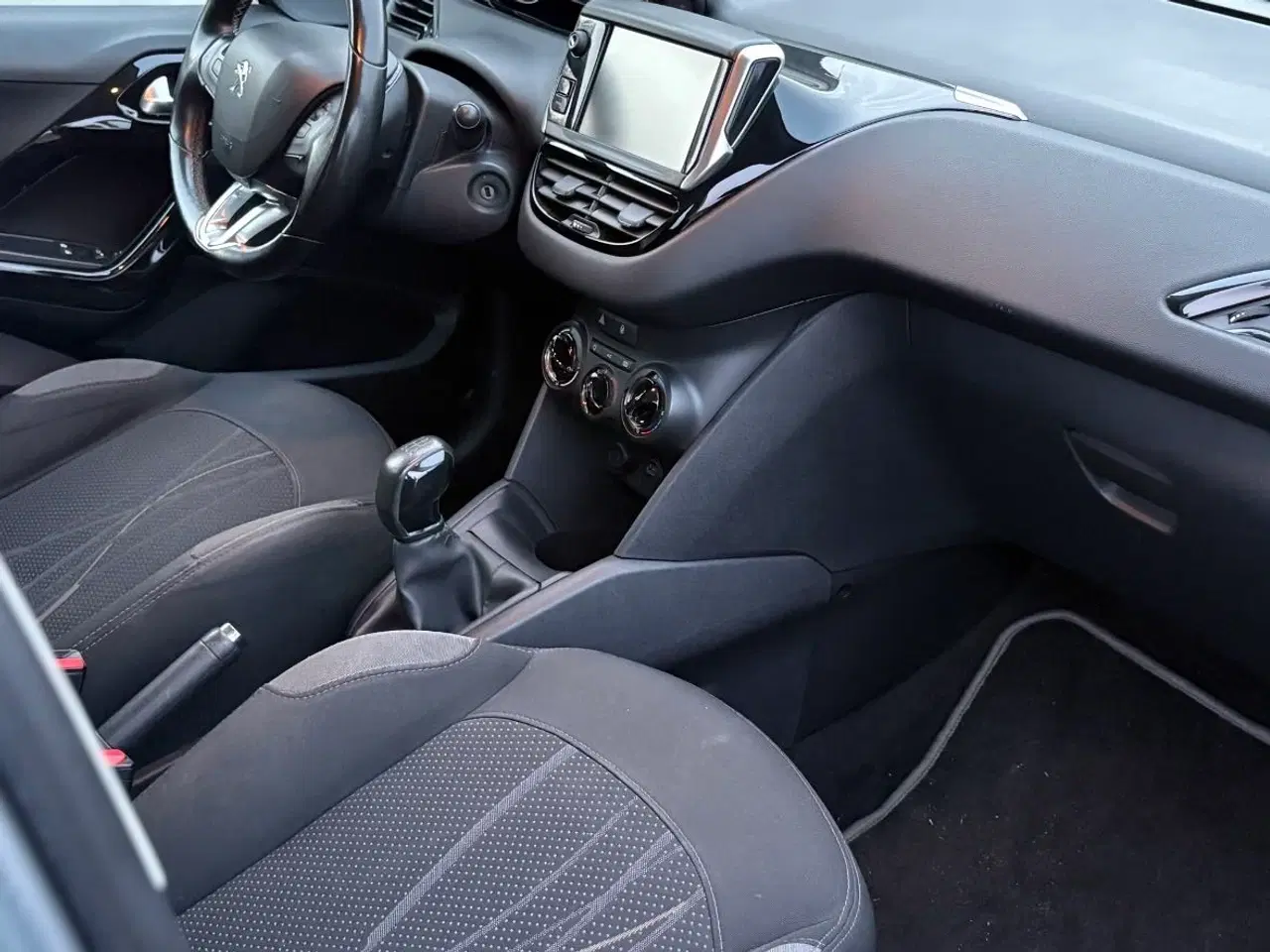 Billede 6 - Peugeot 208 1,6 E-HDI fra 2012 med partikelfilter