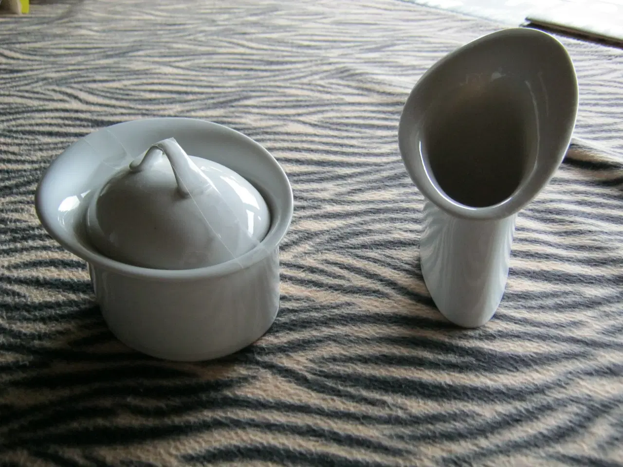 Billede 1 - hvid porcelæns vase/skål