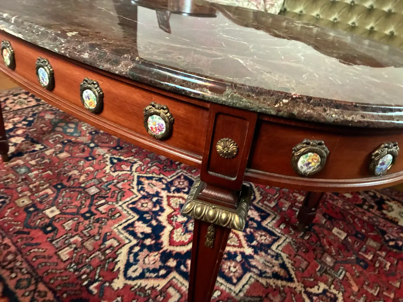 Billede 6 - Rokokosæt, 2 stole, 2 pers sofa og marmor-sofabord