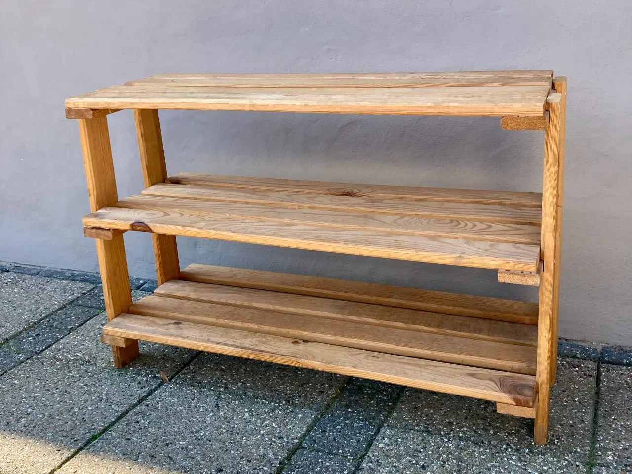 Billede 4 - 70’er reol i fyrretræ