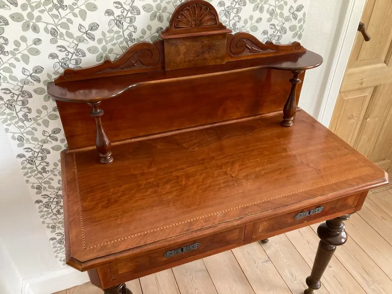 Billede 3 - Dameskrivebord fra 1880’erne