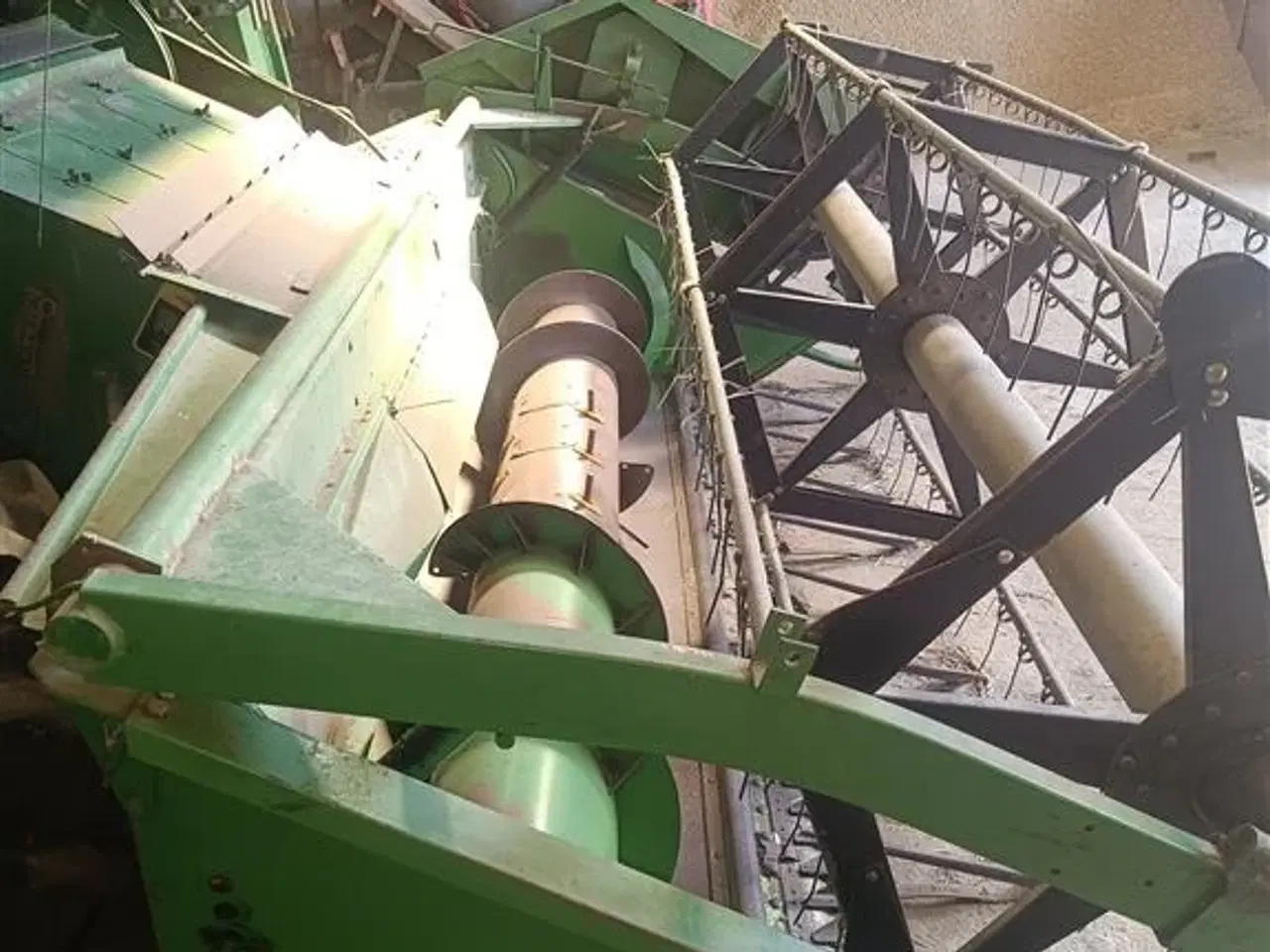 Billede 15 - John Deere 1042 med 10 fod