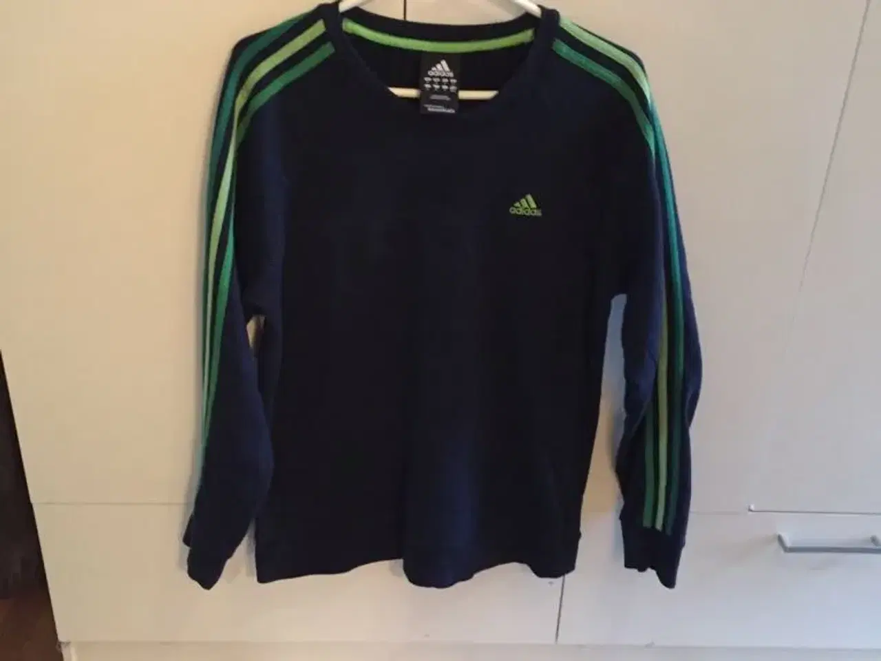 Billede 1 - Flot Adidas herretrøje str m