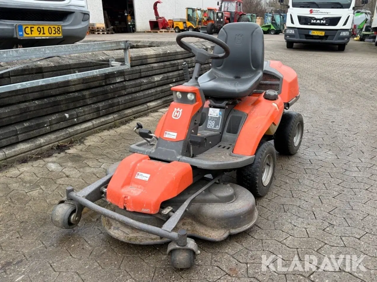 Billede 1 - Græsslåmaskine Husqvarna Rider 316TS AWD med Combi 103