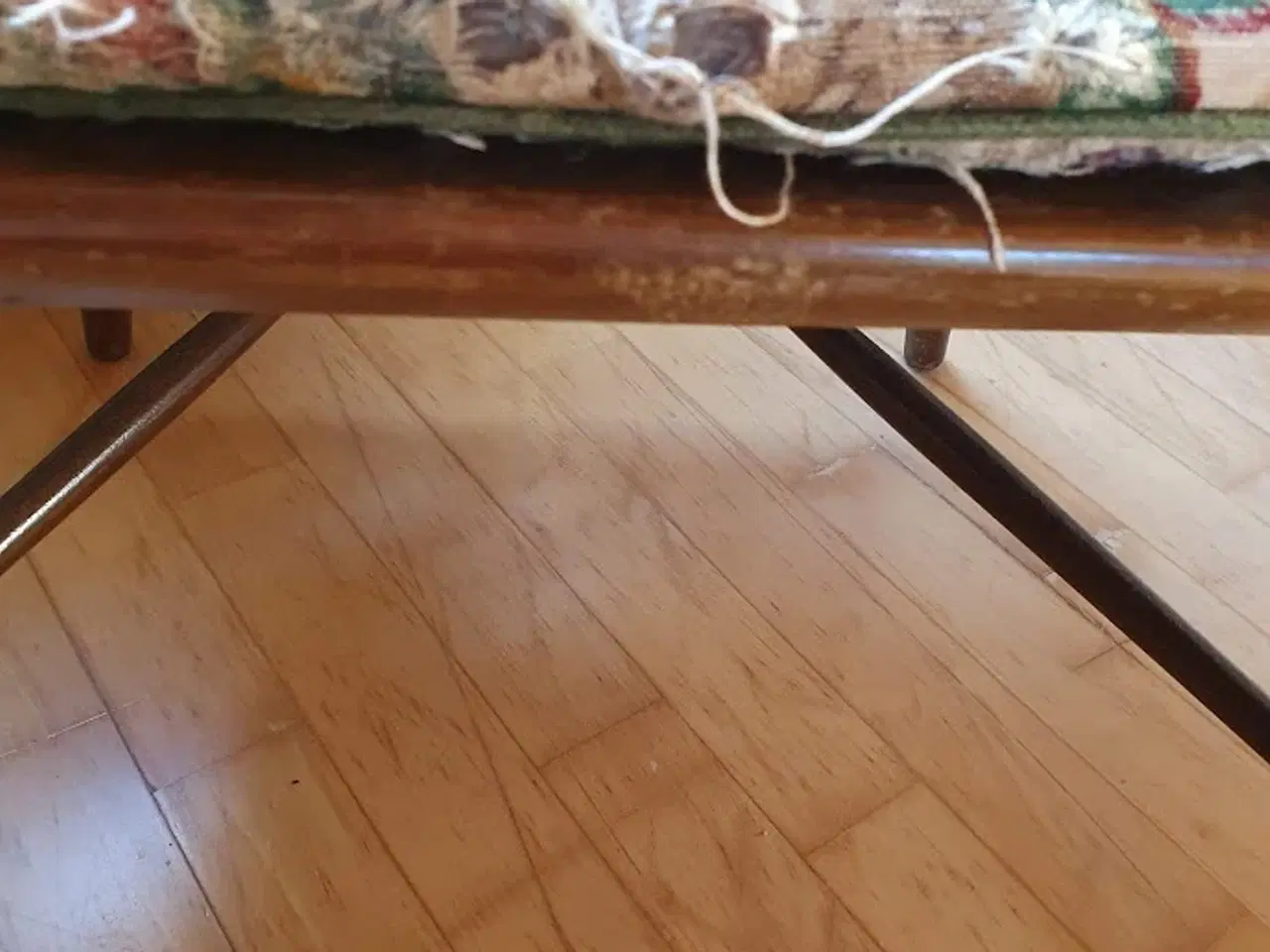 Billede 4 - Retro pindestole i lakeret træ, 2 stk. 