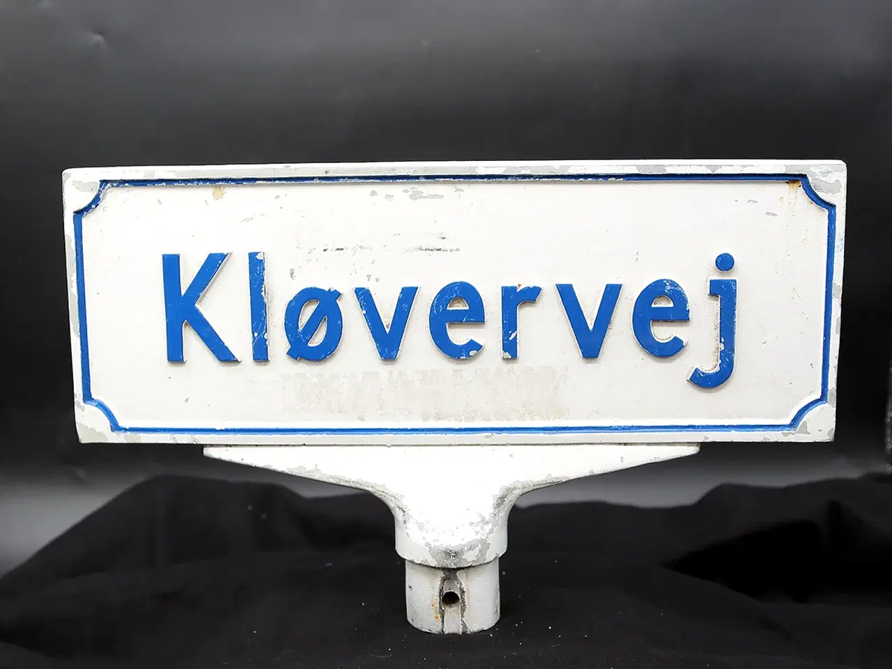 Billede 1 - Vintage dansk vejskilt “Kløvervej” i aluminium