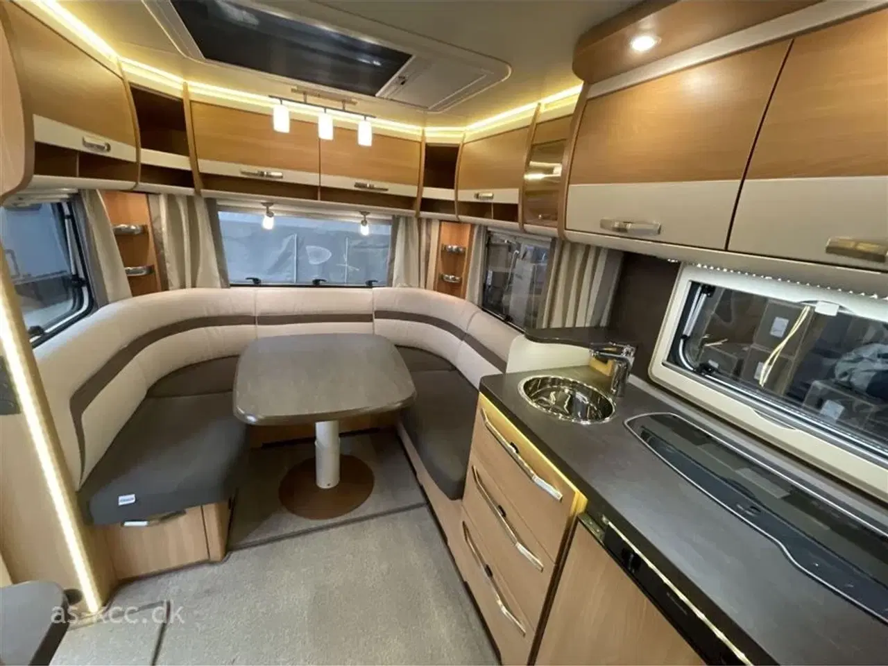 Billede 8 - 2017 - Knaus Südwind Silver Selection 450 FU   Knaus Südwind Silver Selection 450 FU Dobbeltseng