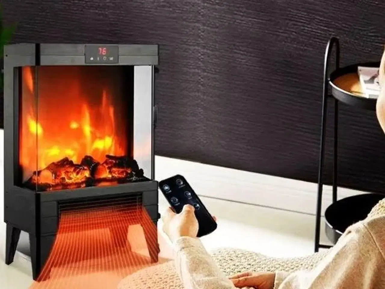 Billede 2 - Elektrisk pejs/varmeblæser Q20P – sort, 1.800 W, fjernbetjening