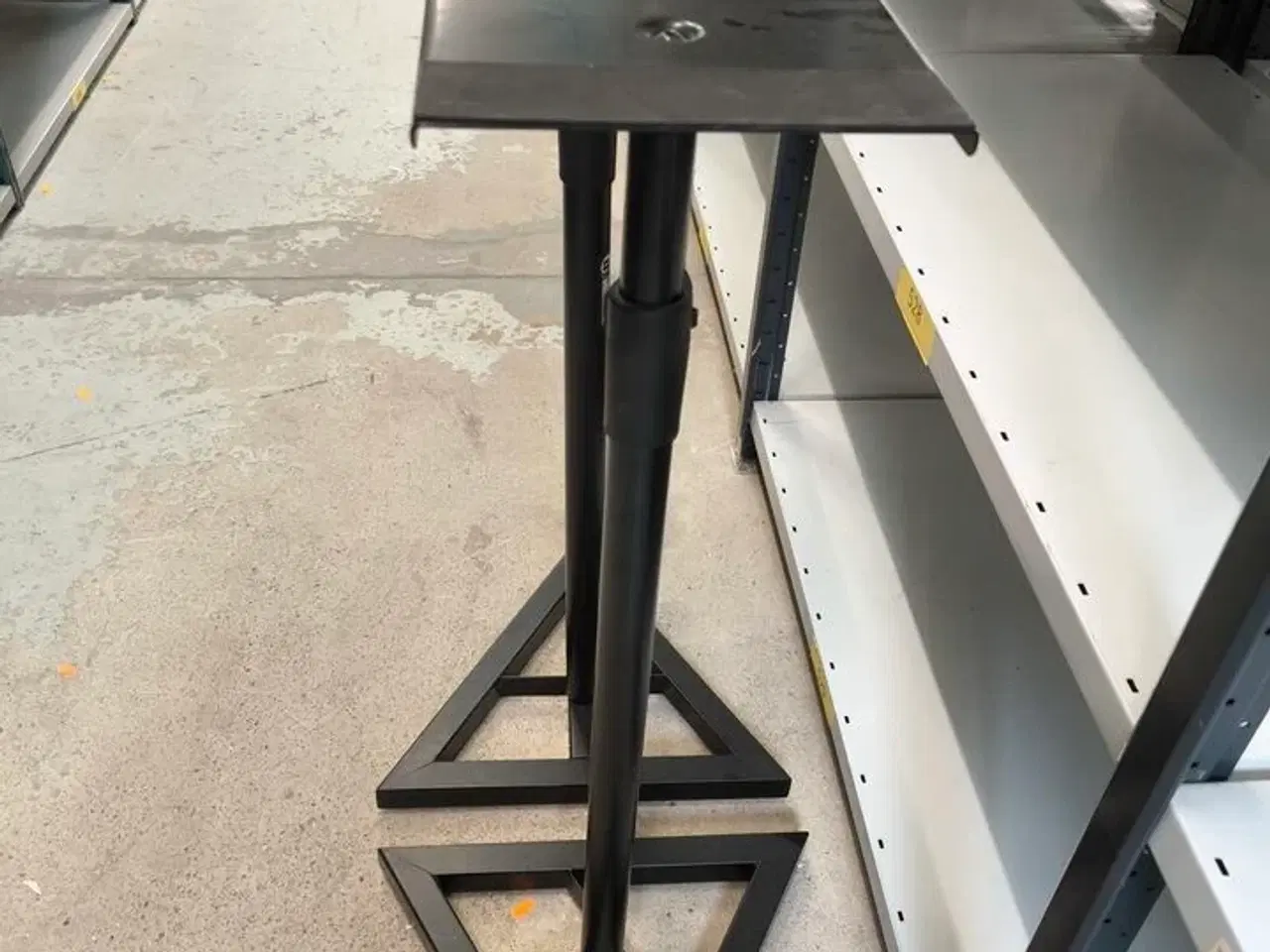 Billede 2 - 2 stk. ADAM HALL speaker stands