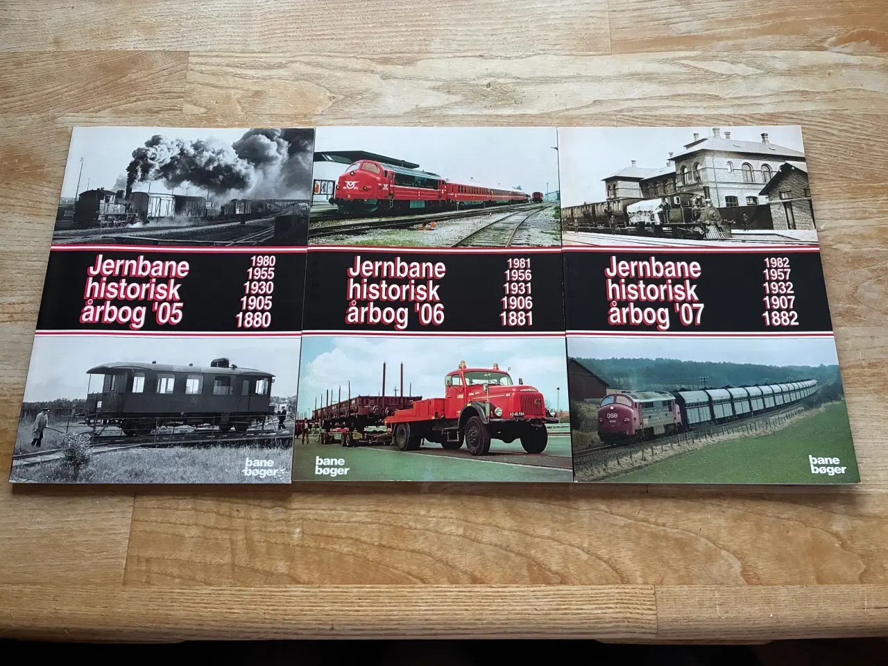 Billede 3 - 15 stk. Jernbane Historisk Årbog.