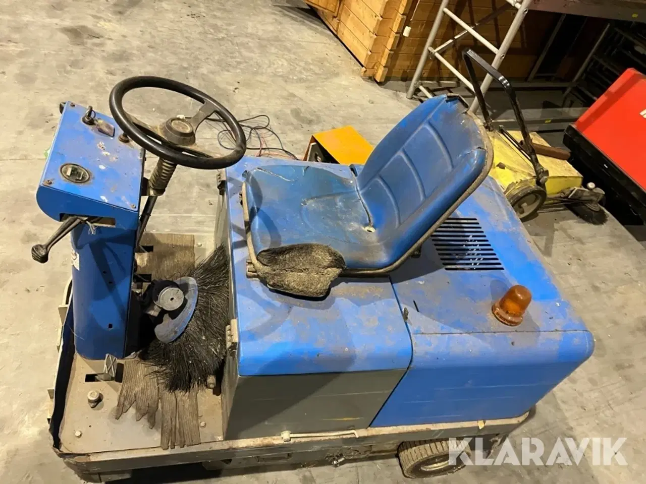 Billede 11 - Fejemaskine Isal 110 E