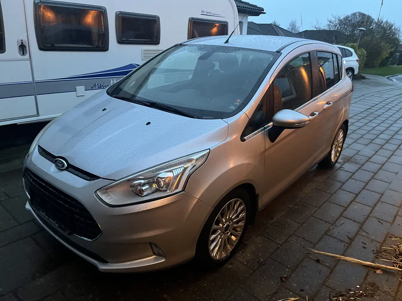 Billede 1 - Ny synet Ford bmax benzin 