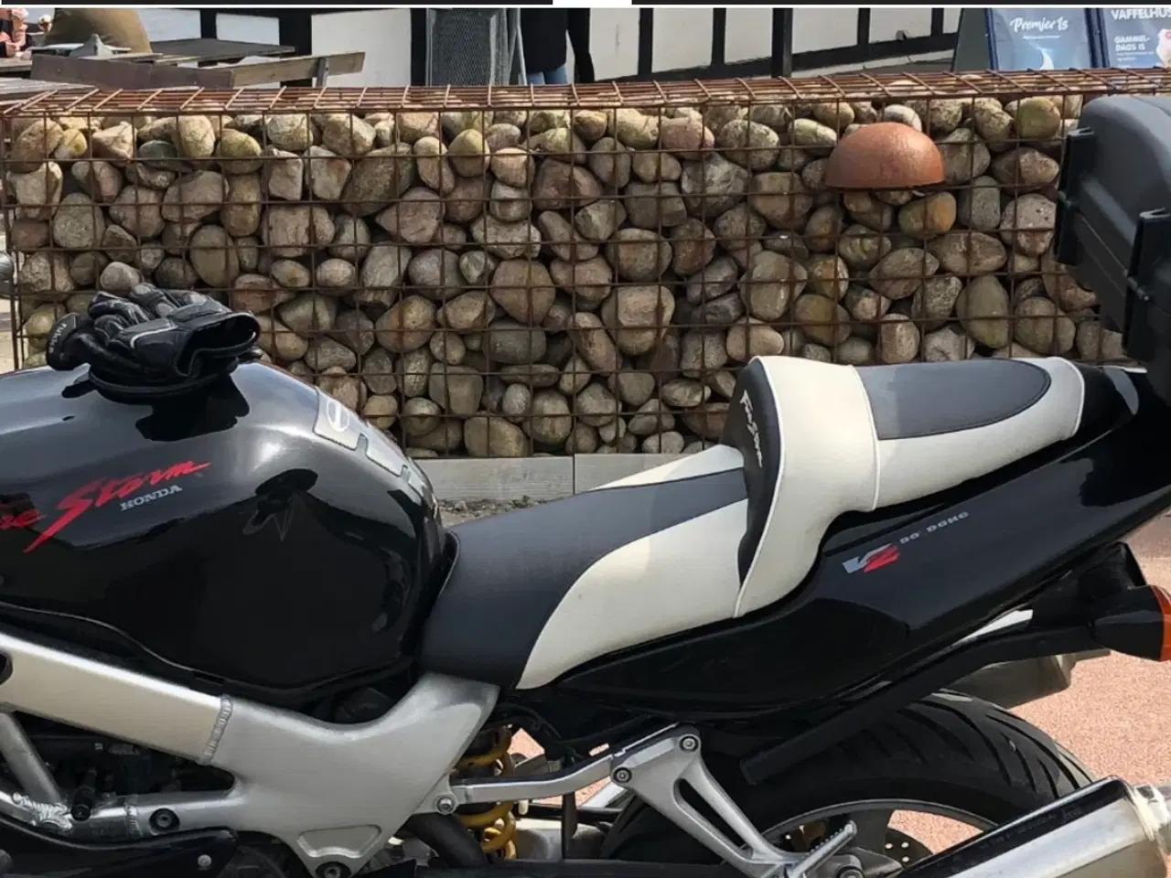 Billede 1 - Honda VTR 1000 F sæde