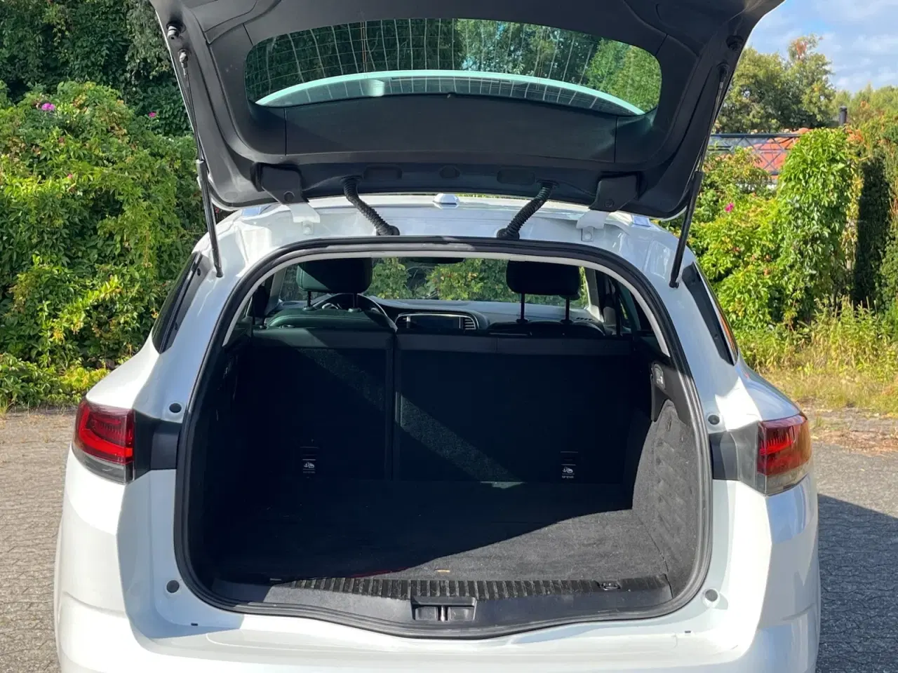 Billede 18 - Renault Megane IV 1,6 E-Tech Zen Sport Tourer