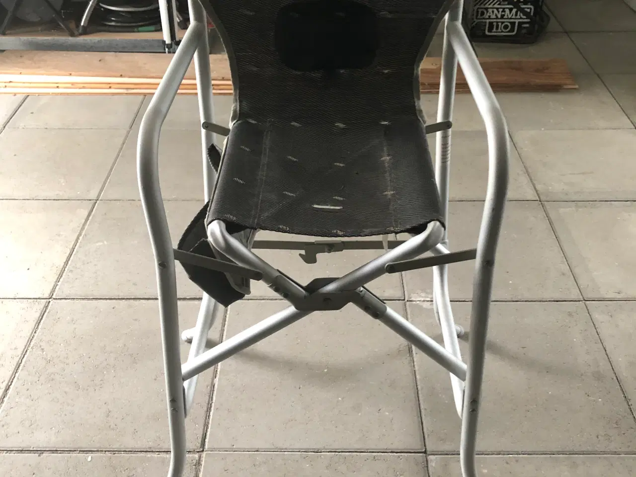 Billede 8 - Højstol. Klapsammenlig. God til camping.