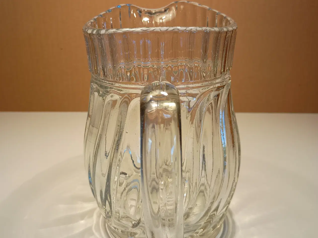 Billede 3 - Gammel glaskande i presset glas