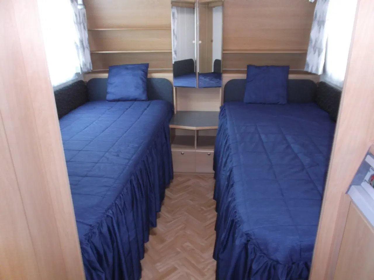 Billede 9 - Adria 502 LS med enkelsenge