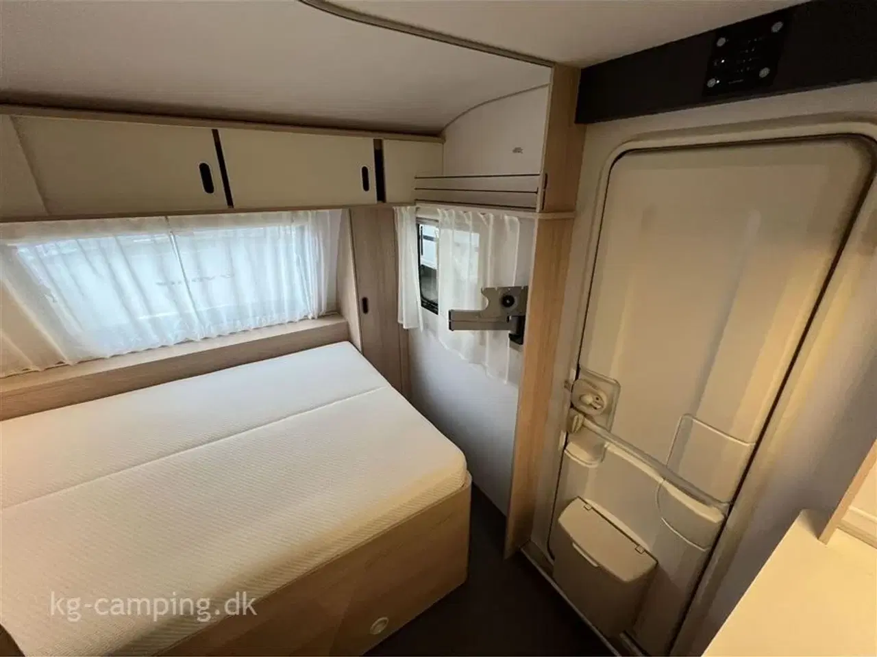 Billede 5 - 2024 - Adria Aviva 563 PT   Populær familievogn med 3 køjer og lav vægt