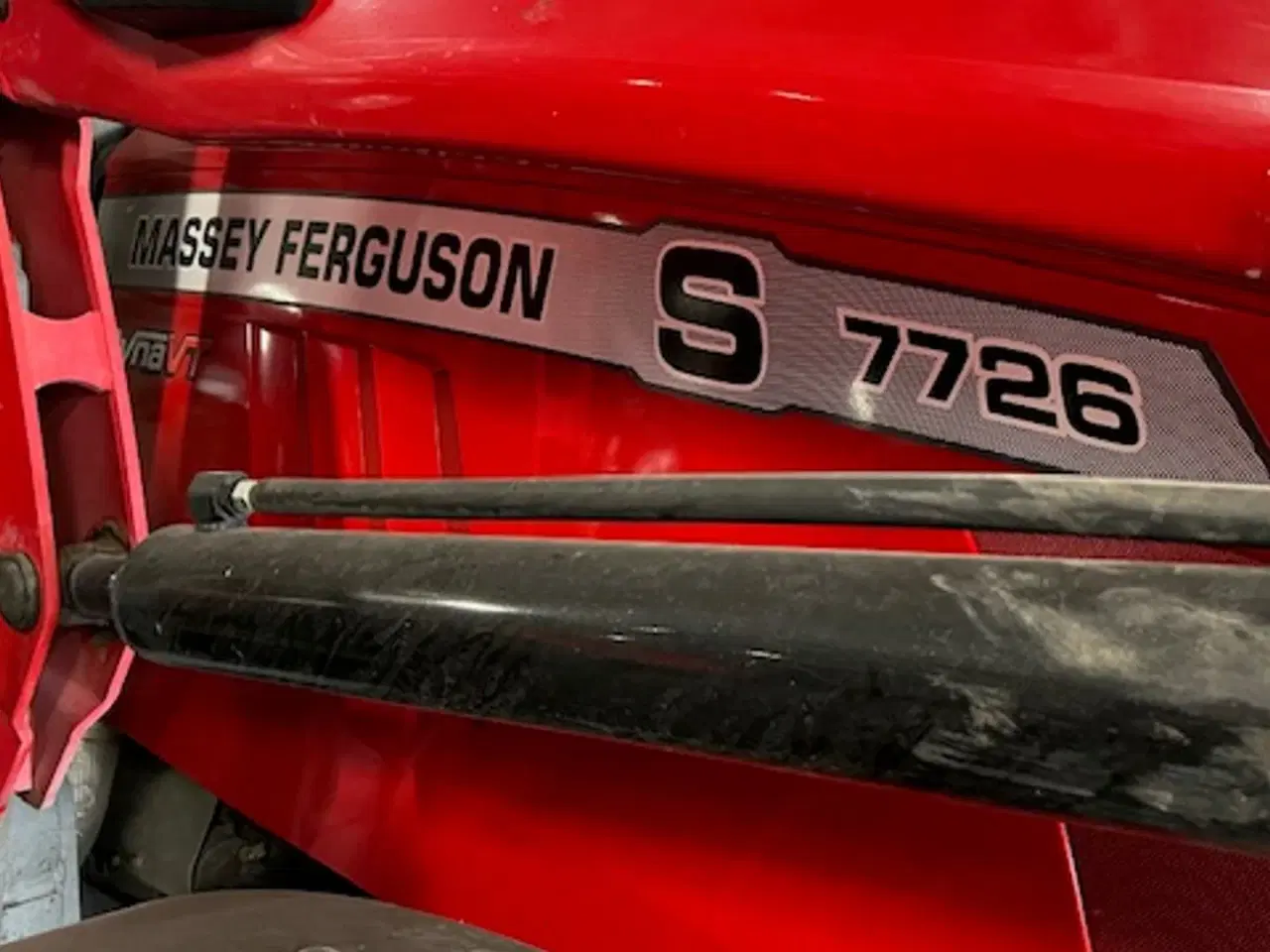 Billede 10 - Massey Ferguson 7726 S DynaVT Med front læsser. Læsser er meget lidt brugt.