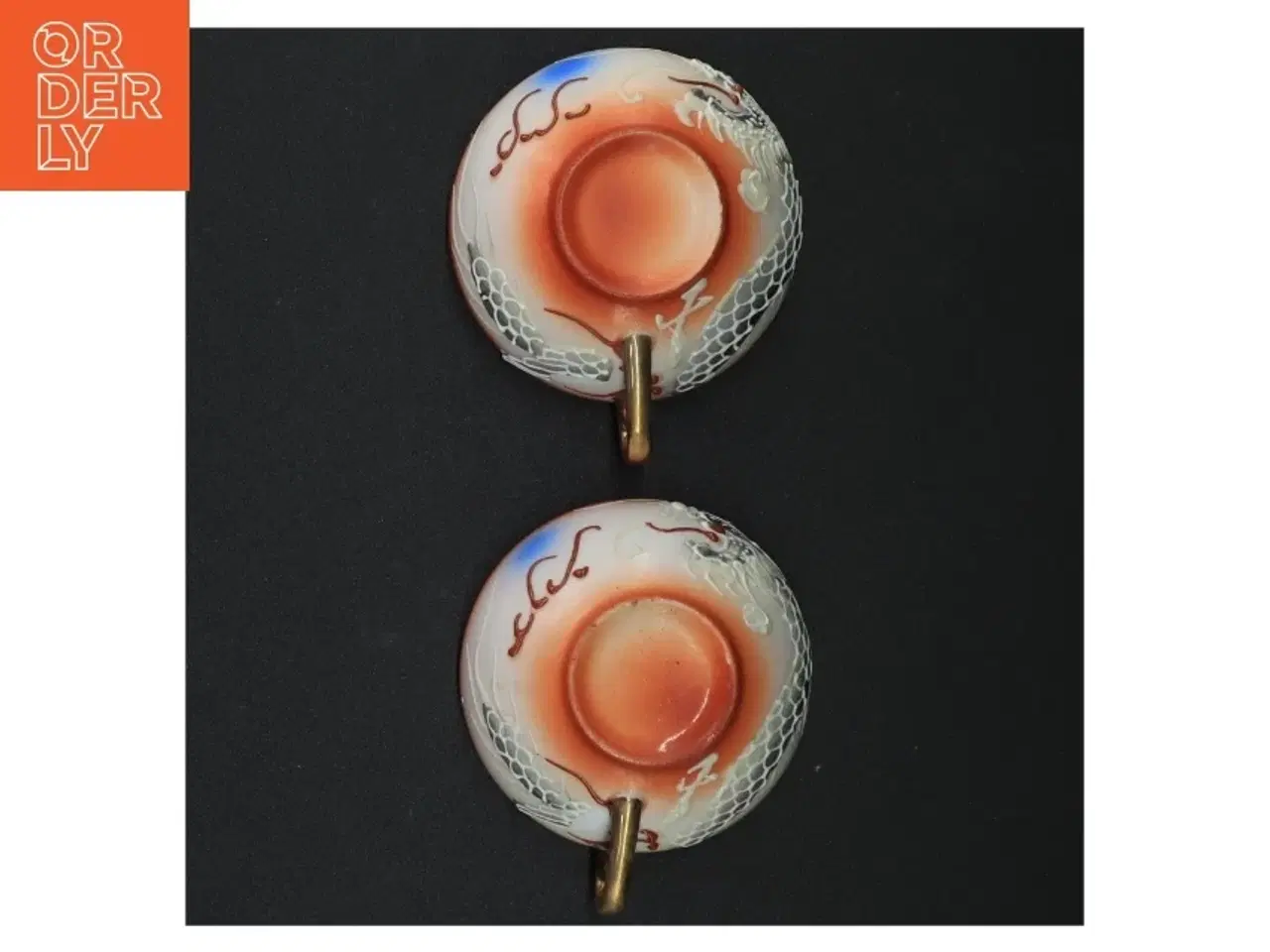 Billede 3 - Kopper med drage design (str. 8,5 x 4,5 cm)