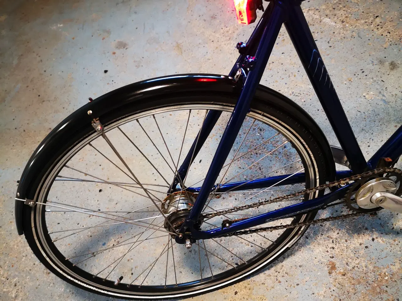Billede 7 - MBK 28" 58 cm høj 7 gear , Dæk som ny, forlygte me