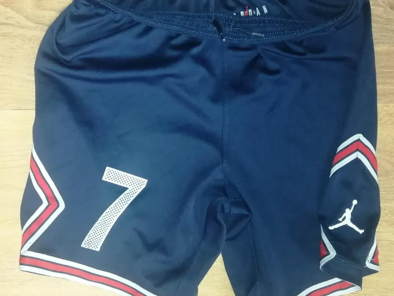 Billede 1 - PSG NIKE AIR JORDAN SHORTS, 10-11 ÅR, I FLOT STAND
