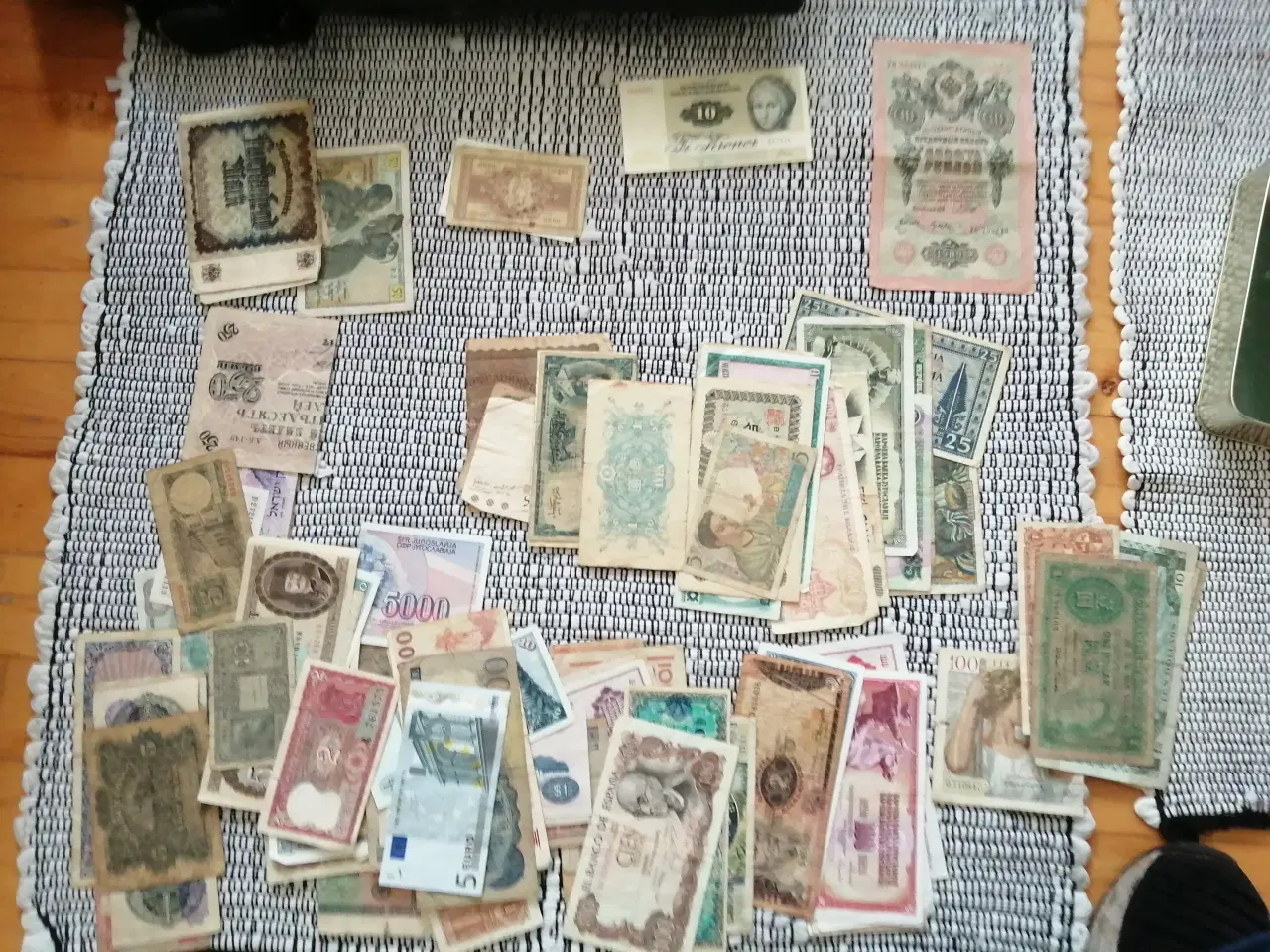 Billede 2 - gamle pengesedler fra hele verden