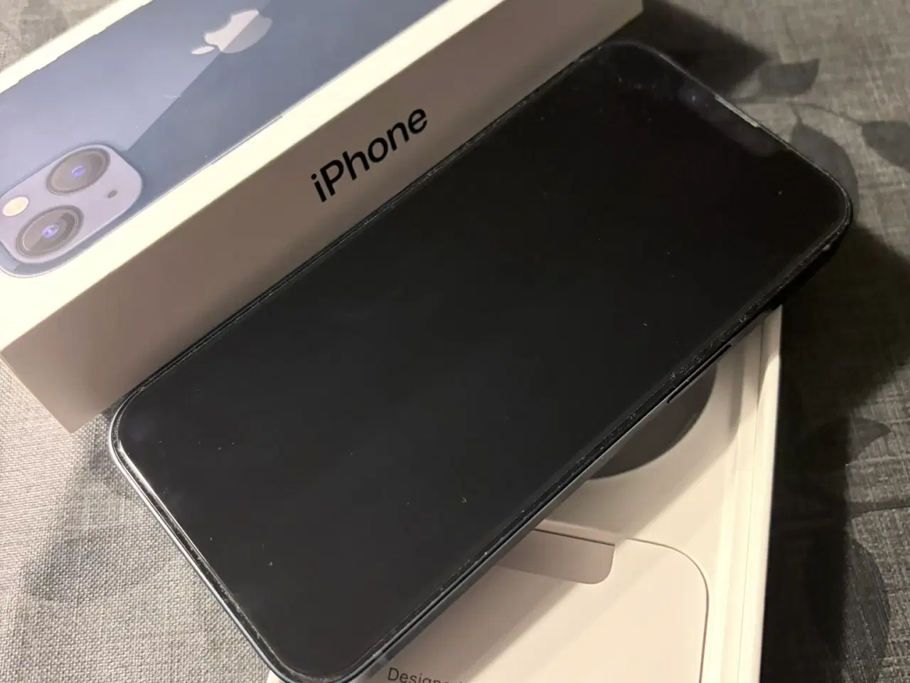 Billede 8 - Iphone 13 256gb + 2 cover  panzerglass med privacy