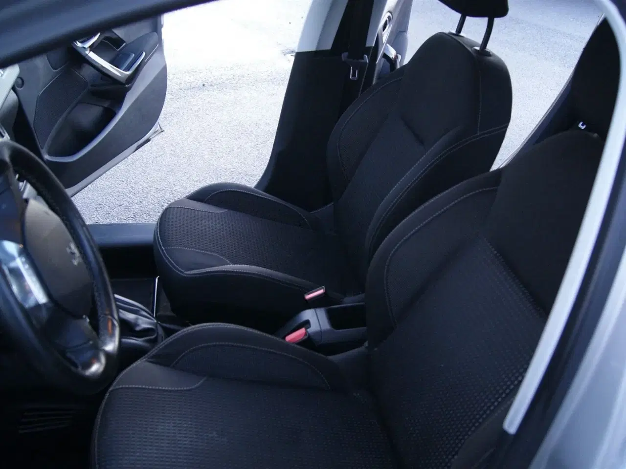 Billede 11 - Peugeot 208 1,6 BlueHDi Desire 100HK 5d