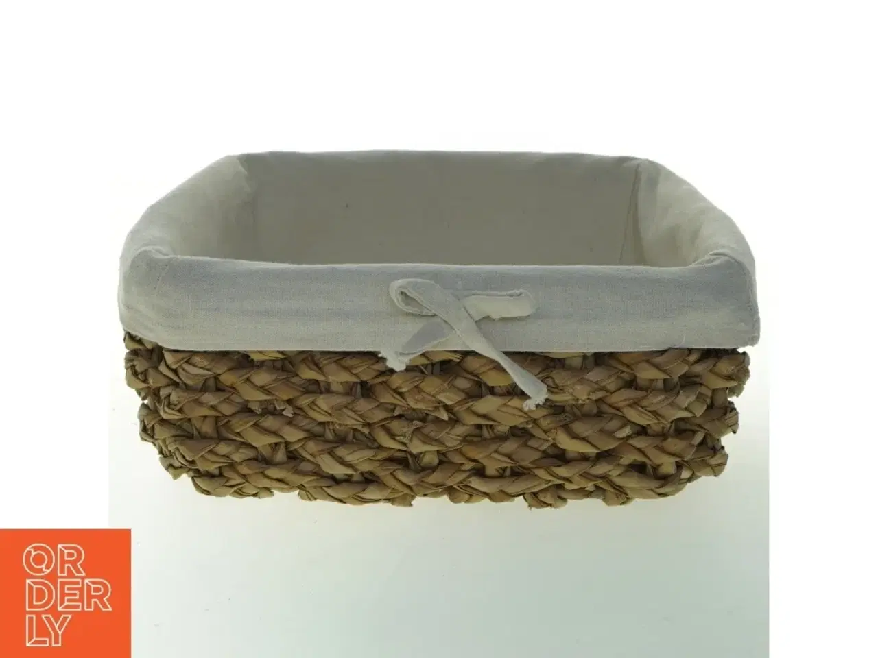 Billede 2 - Flettet kurv med stofindsats (str. 25 x 25 cm)