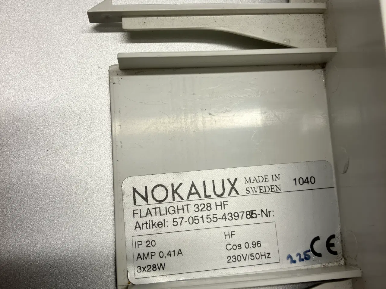 Billede 2 - Armatur op og eller nedad lysende vælg selv