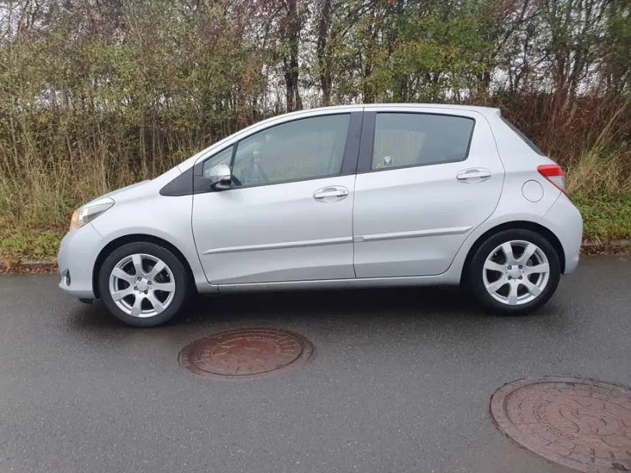 Billede 2 - Toyota Yaris 1,3 VVTI Benzin