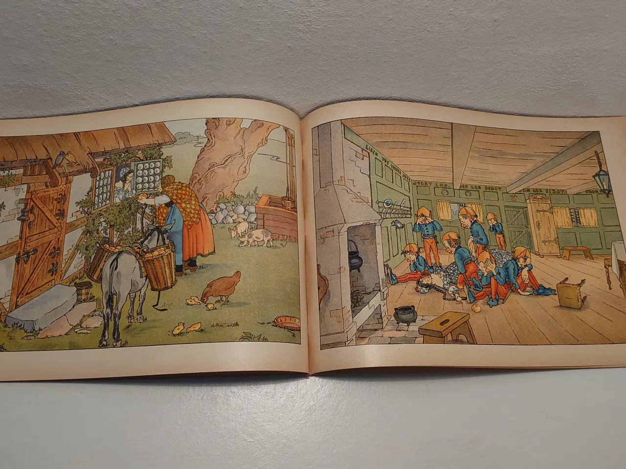 Billede 6 - Brdr. Grimm: Snehvide.ill Agnes Helms.1.udg.1919.