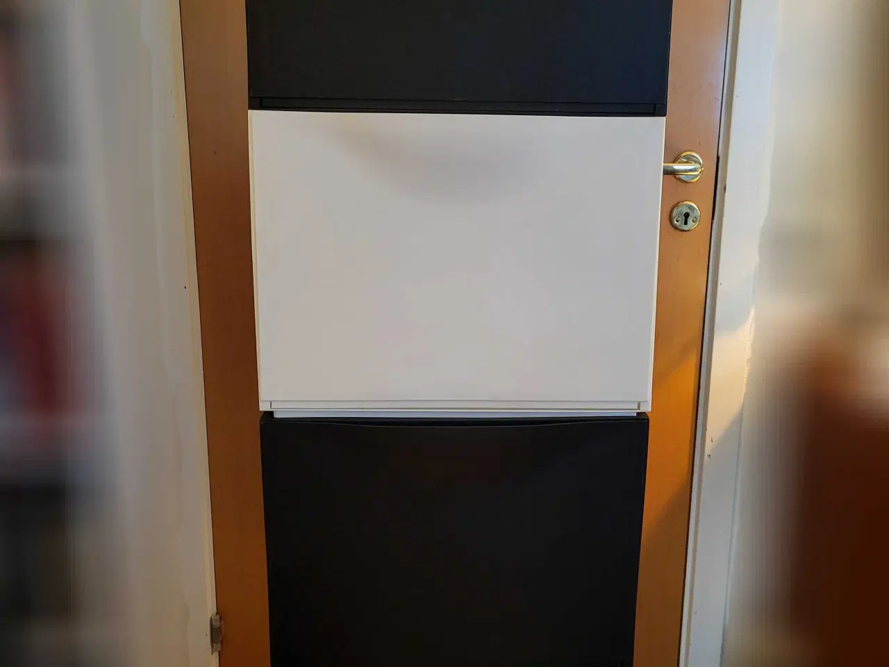 Billede 1 - To sorte TRONES skoskabe fra IKEA