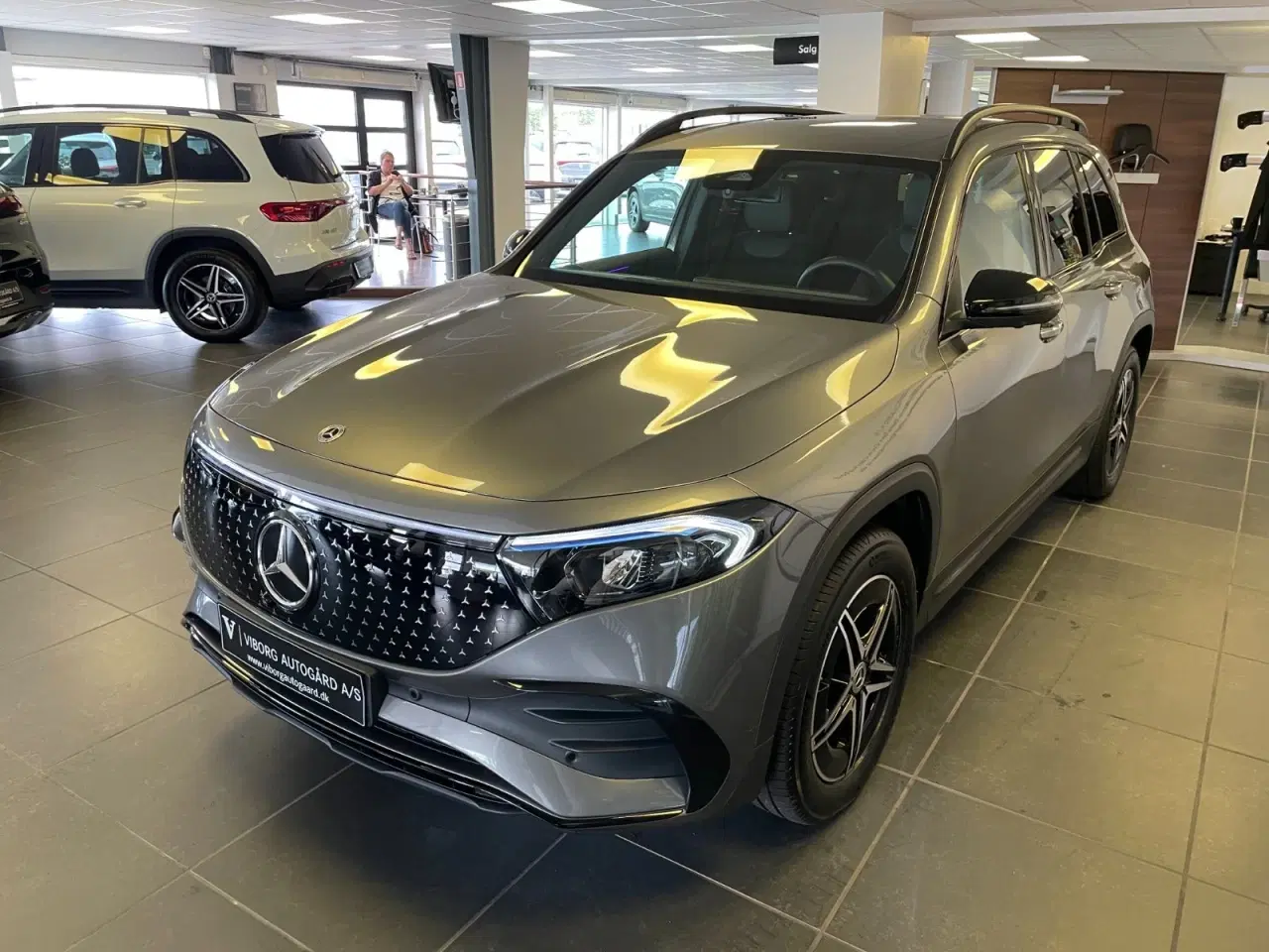 Billede 2 - Mercedes EQB300  AMG Line 4Matic