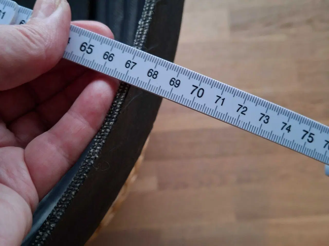 Billede 3 - Hundekurv i bildæk 